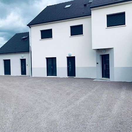 Loft Evasion , Parking Gratuit , 5 Min Auxerre Apartment Moneteau Bagian luar foto