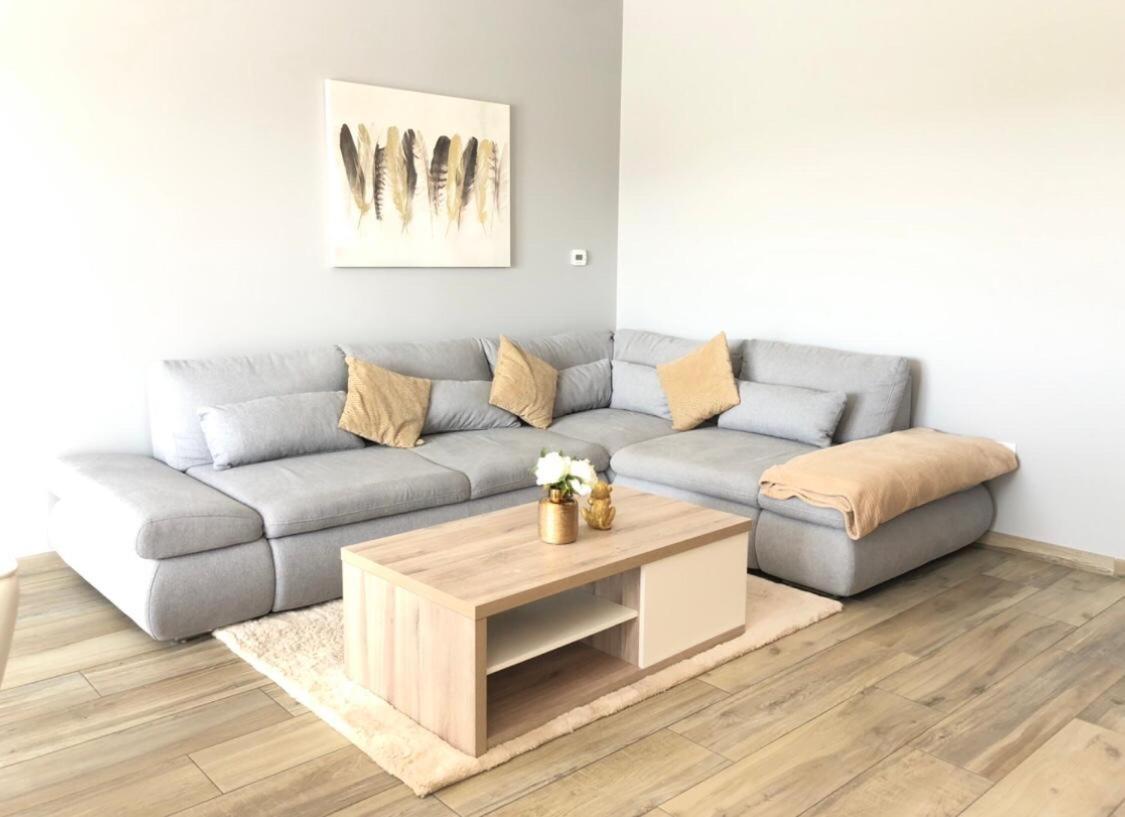 Loft Evasion , Parking Gratuit , 5 Min Auxerre Apartment Moneteau Bagian luar foto