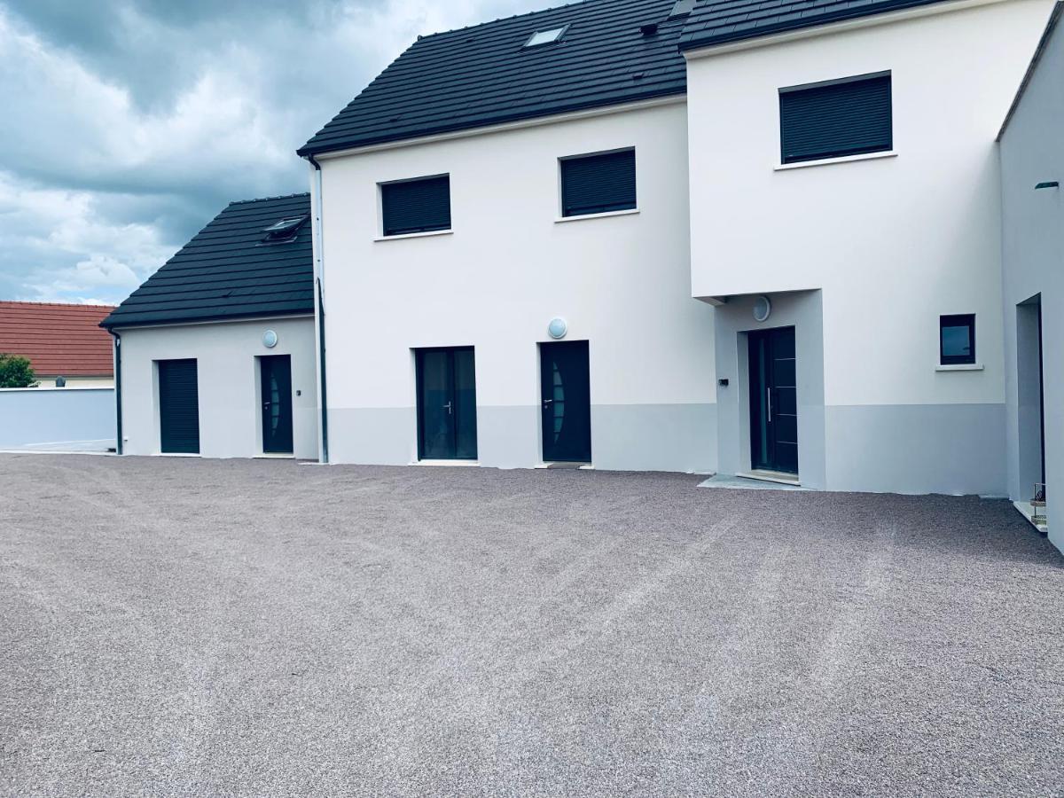 Loft Evasion , Parking Gratuit , 5 Min Auxerre Apartment Moneteau Bagian luar foto